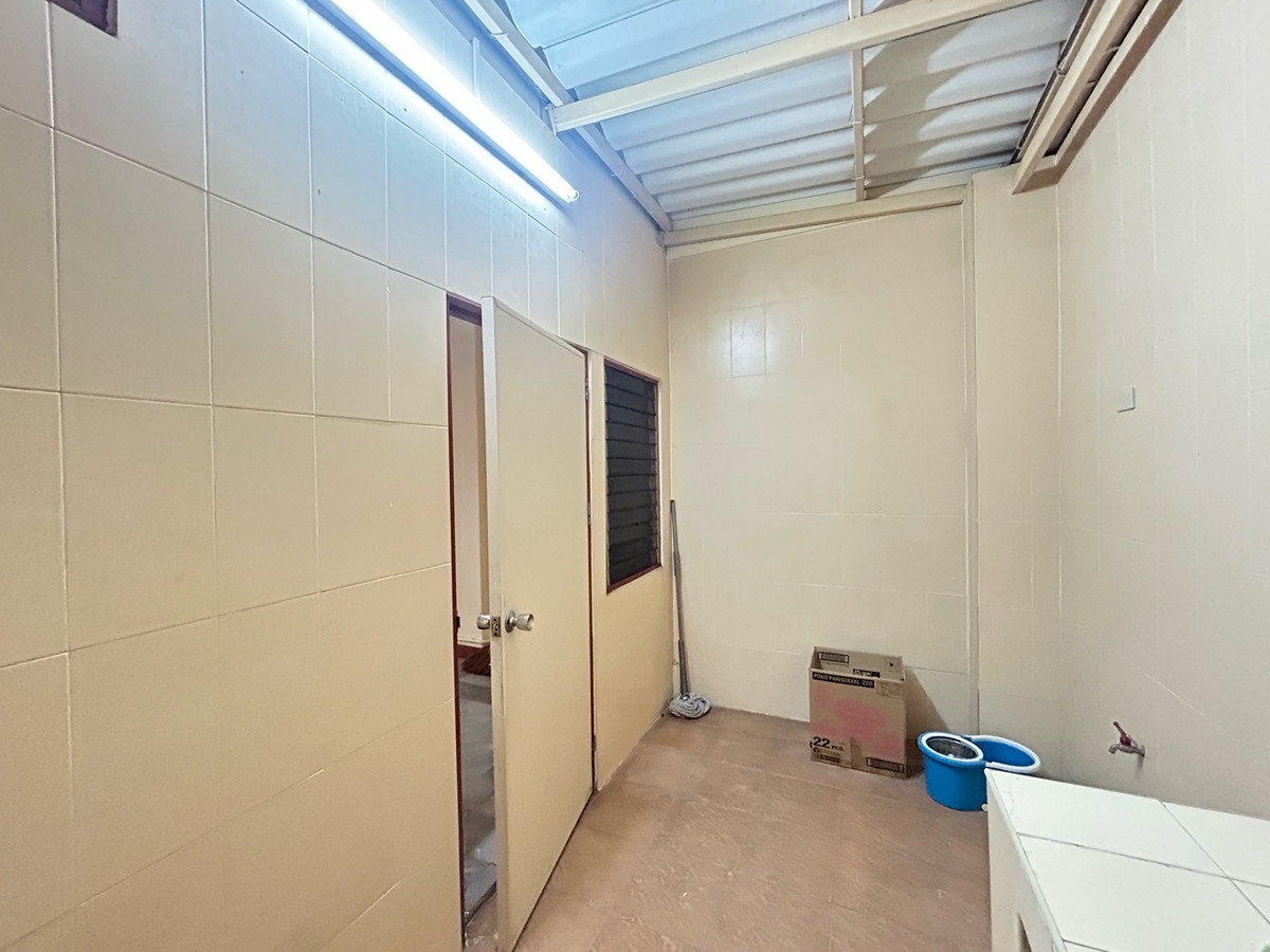 For SaleTownhomeRama 2, Bang Khun Thian : House for sale Sinthawee Grand Village, Rama 2. Area 200 sqm (16.5 sq.wah)