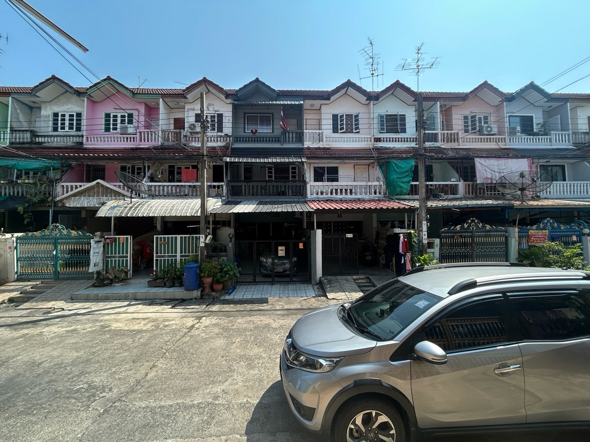For SaleTownhomeRama 2, Bang Khun Thian : House for sale Sinthawee Grand Village, Rama 2. Area 200 sqm (16.5 sq.wah)