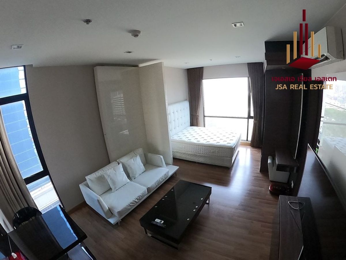 For RentCondoRatchadapisek, Huaikwang, Suttisan : ✨ For Rent: IVY Ampio Condo ✨ 💰 ONLY 20,000 THB/Month