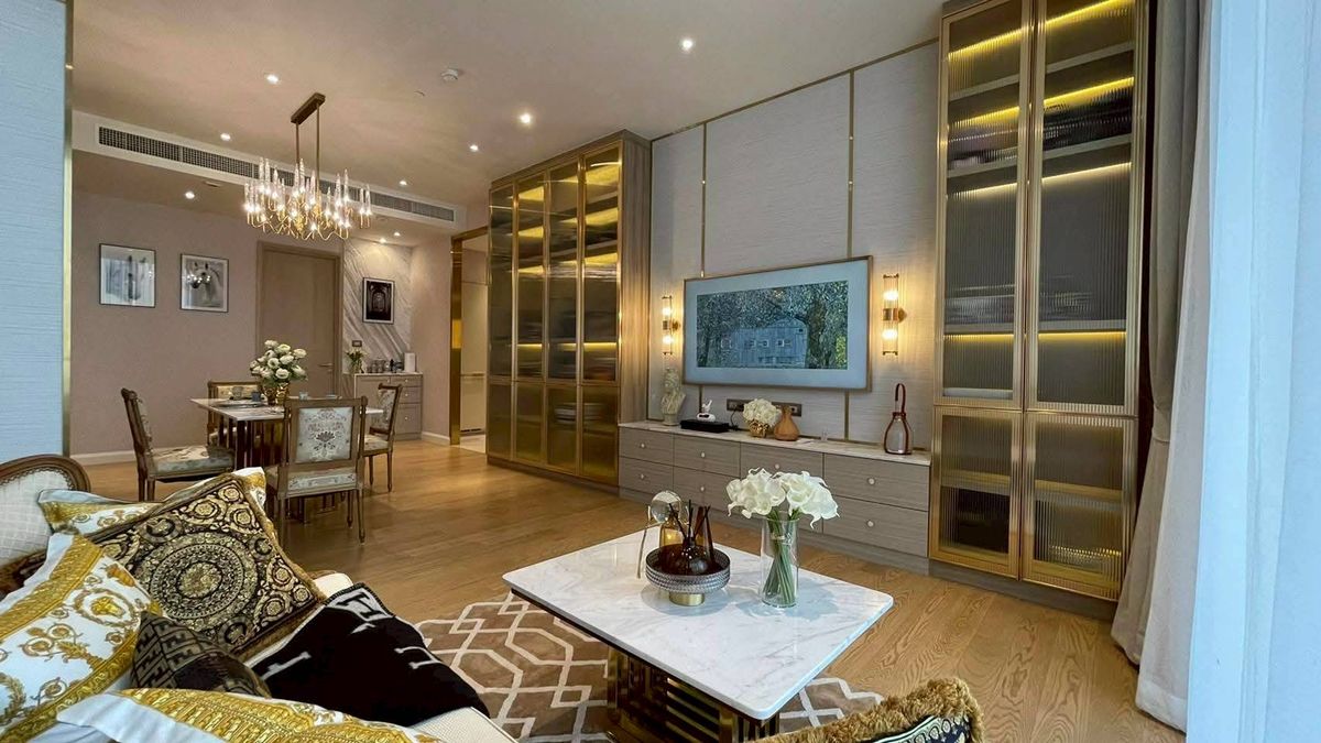 For RentCondoWongwianyai, Charoennakor :  ★ Magnolias Waterfront Residence ★ 103 sq m., 10th floor (2 bedroom, 2 bathroom), ★ near BTS Charoen Nakhon ★ near Oriental Hotel, Peninsula Hotel ★ many amenities ★ complete electrical appliances ★