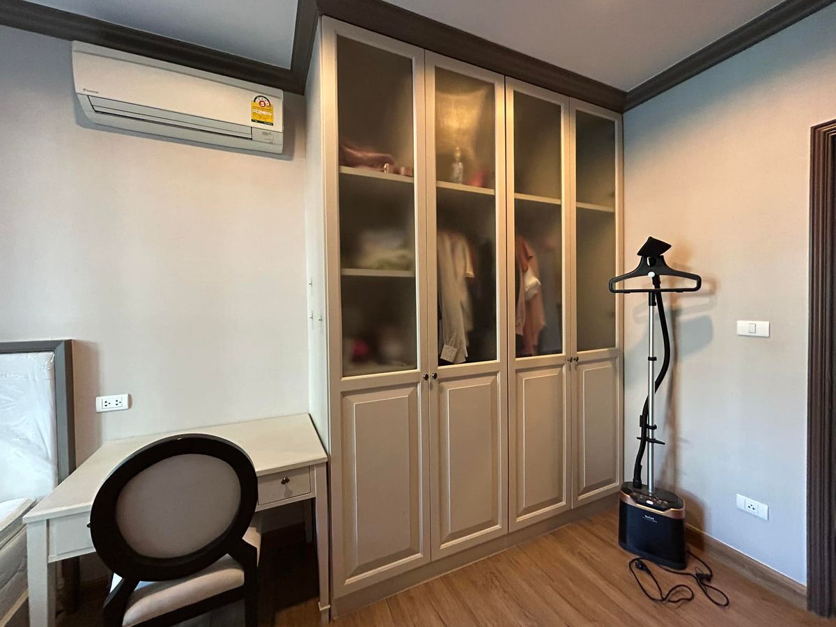 For SaleCondoSiam Paragon ,Chulalongkorn,Samyan : The Reserve Kasemsan 3【𝐒𝐄𝐋𝐋 & 𝐑𝐄𝐍𝐓】🔥Classic-style 2-bedroom unit with spacious living space and bathtub! Near BTS National Stadium🔥  Contact Line ID: @hacondo