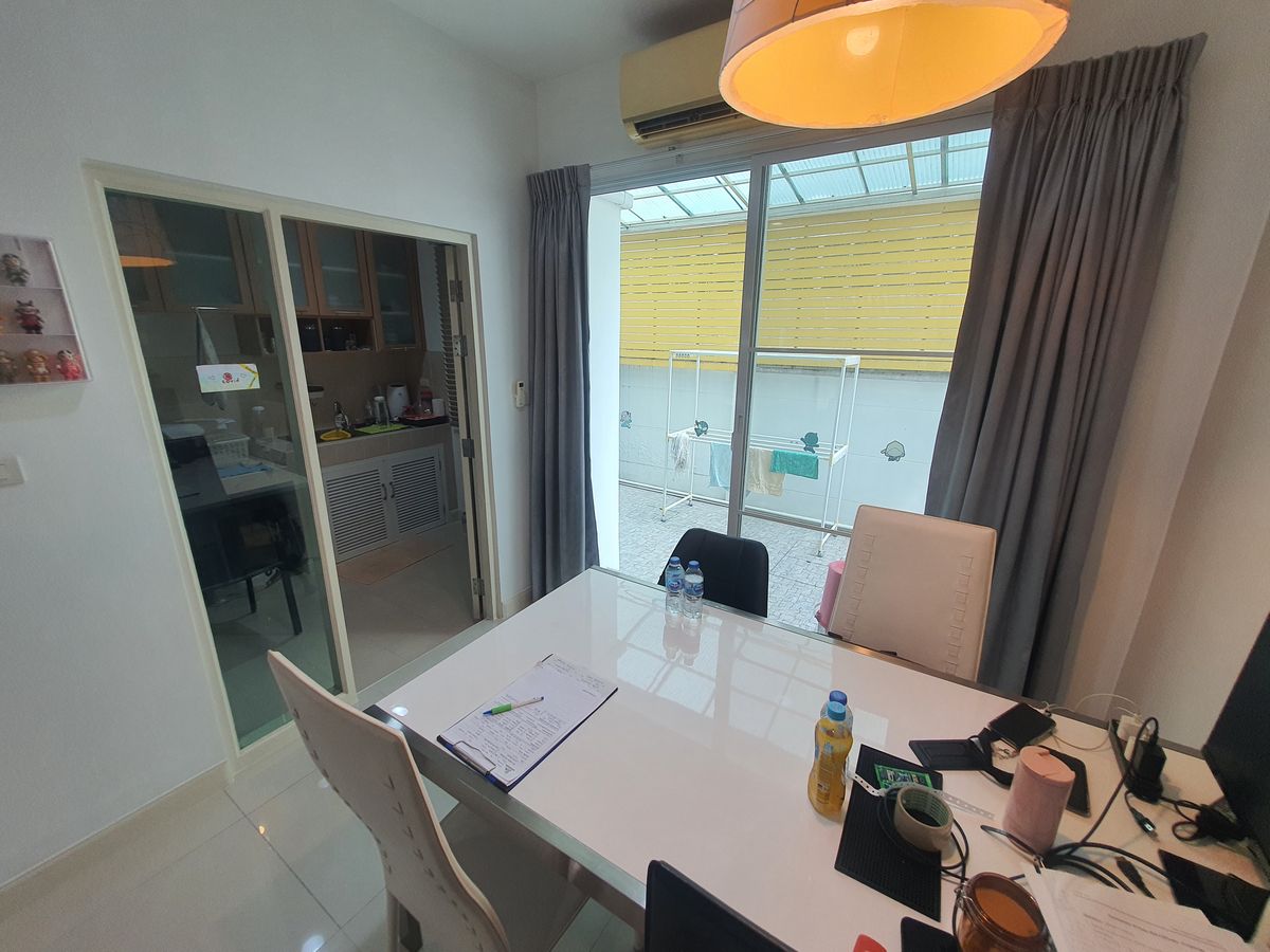 ขายทาวน์โฮมลาดพร้าว101 แฮปปี้แลนด์ : บ้านกลางเมือง ลาดพร้าว 87, ทาวน์โฮม 3 ชั้น, วิวสวน เป็นส่วนตัว ทำเลดี, สไตล์โมเดิร์น ราคาจับต้องได้, ฟังก์ชันครบ หรู คุ้ม พร้อมอยู่ทันที