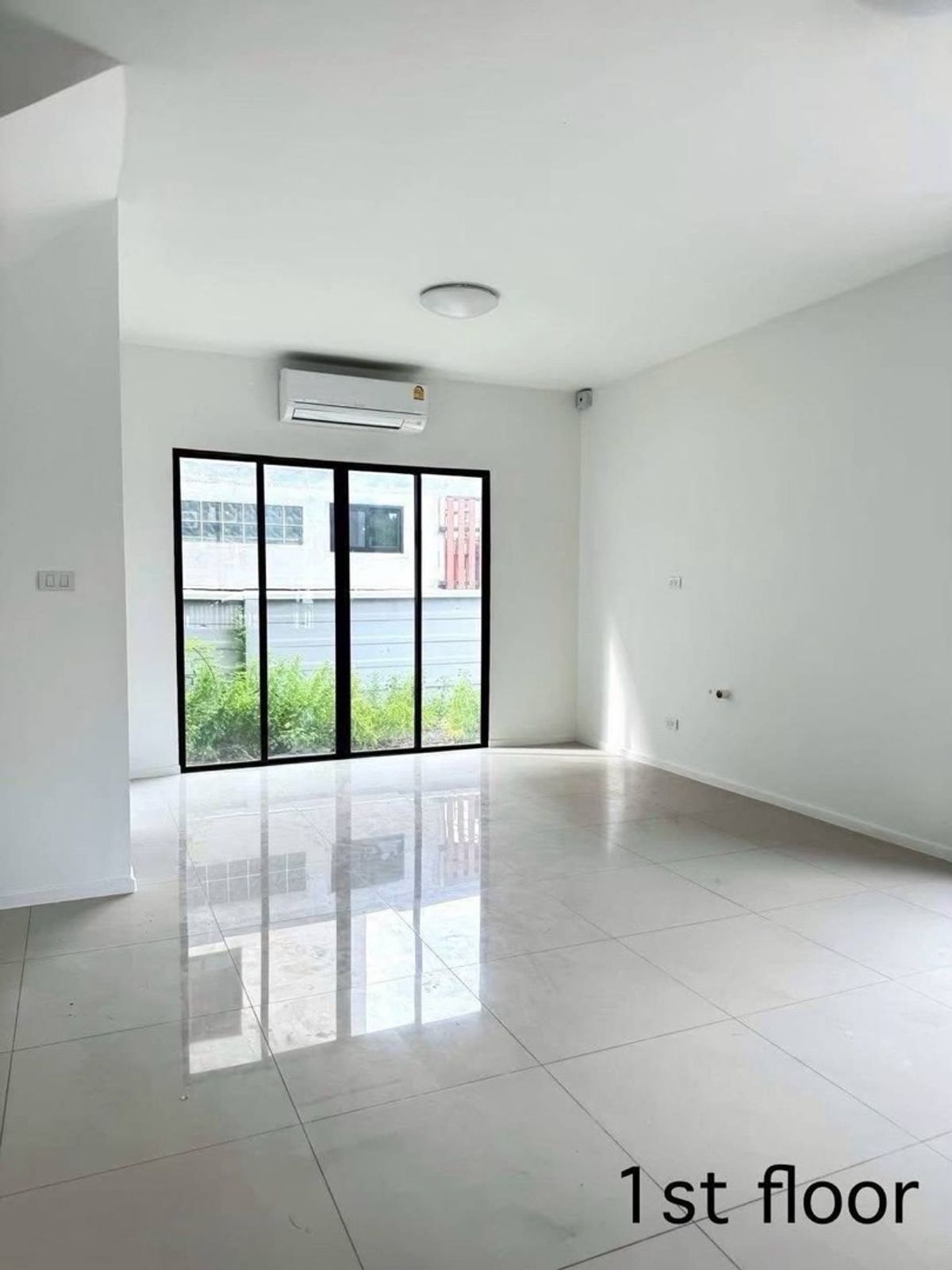 For RentHome OfficeOnnut, Udomsuk : Home Office for Rental, Onnut Sukhumvit 77, near Si Nuch Intersection, near Seacon Square and Paradise, Suan Luang Rama 9, Nong Bon Bueng