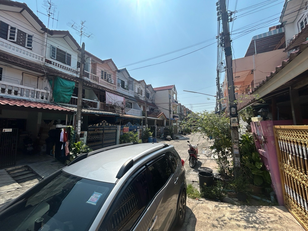 For SaleTownhomeRama 2, Bang Khun Thian : House for sale Sinthawee Grand Village, Rama 2. Area 200 sqm (16.5 sq.wah)