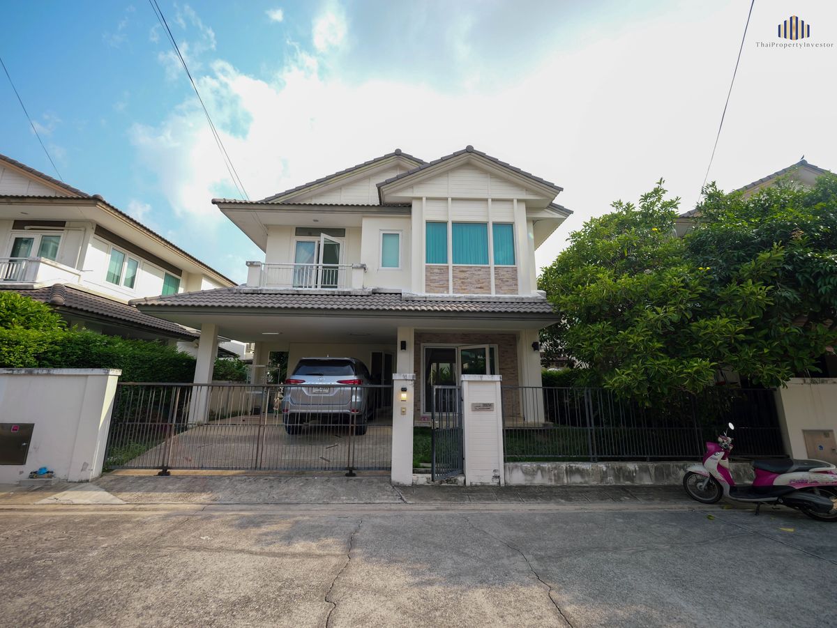 For RentHouseBangna, Bearing, Lasalle : Fully furnish ! Mantana Bangna Km.13, Area 52 Sq.wah In-building​ space​ 160 Sq.m.