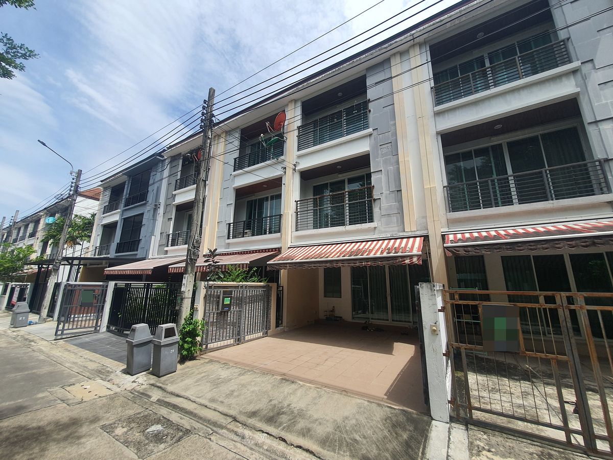 ขายทาวน์โฮมลาดพร้าว101 แฮปปี้แลนด์ : บ้านกลางเมือง ลาดพร้าว 87, ทาวน์โฮม 3 ชั้น, วิวสวน เป็นส่วนตัว ทำเลดี, สไตล์โมเดิร์น ราคาจับต้องได้, ฟังก์ชันครบ หรู คุ้ม พร้อมอยู่ทันที