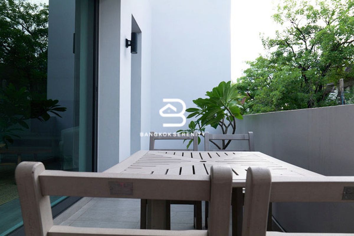 ให้เช่าทาวน์โฮมสุขุมวิท อโศก ทองหล่อ : Townhouse for rent at Sukhumvit-Prompong