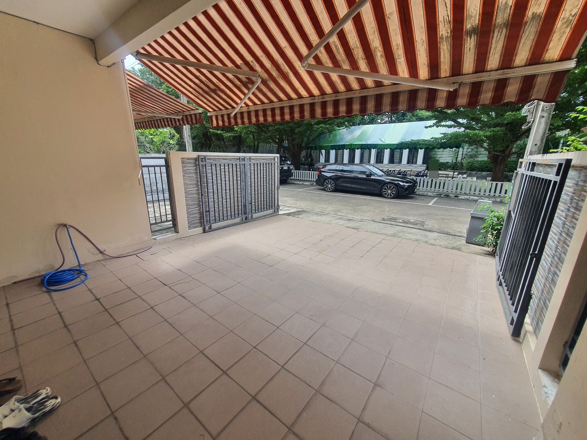 ขายทาวน์โฮมลาดพร้าว101 แฮปปี้แลนด์ : บ้านกลางเมือง ลาดพร้าว 87, ทาวน์โฮม 3 ชั้น, วิวสวน เป็นส่วนตัว ทำเลดี, สไตล์โมเดิร์น ราคาจับต้องได้, ฟังก์ชันครบ หรู คุ้ม พร้อมอยู่ทันที