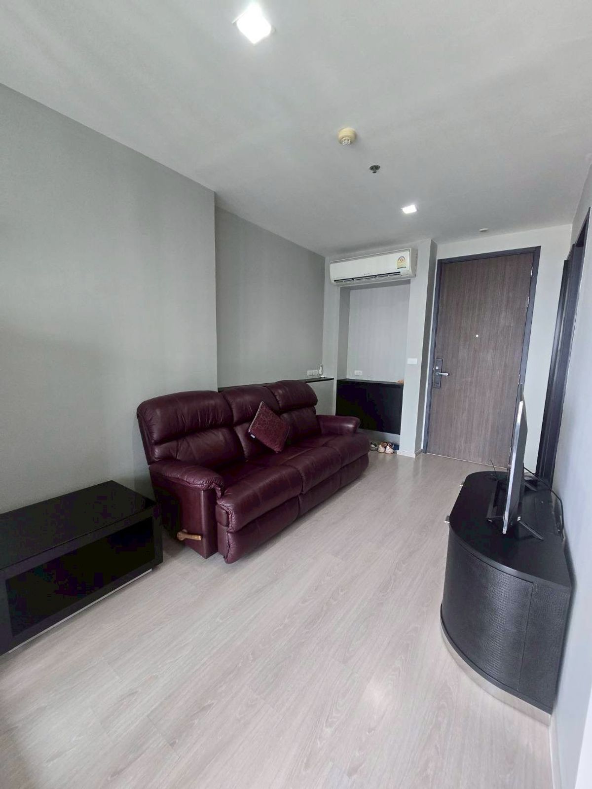 For RentCondoOnnut, Udomsuk : (For Rent) 1 Bed 1 Bath 45 Sqm. Fully furnished - READY TO MOVE IN