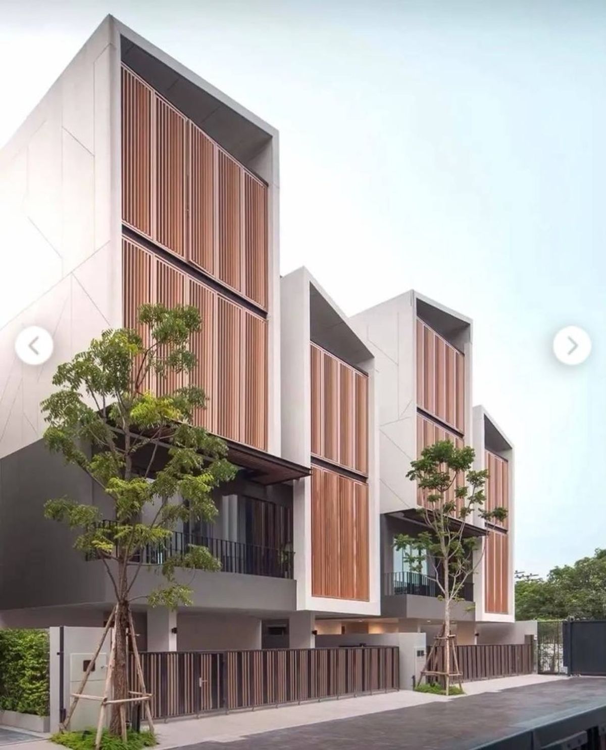 ขายบ้านอ่อนนุช อุดมสุข : ARNA Ekamai (อาณา เอกมัย)
* SUPER LUXURY CLASS 