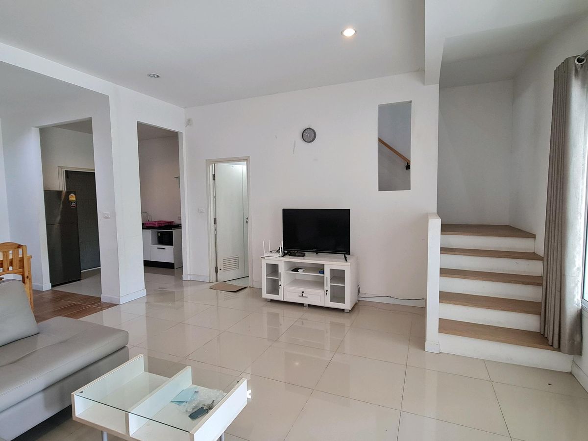 For SaleTownhomePathum Thani,Rangsit, Thammasat : Urgent sale! Townhome in front of the garden Delight the Loft, Don Mueang-Rangsit