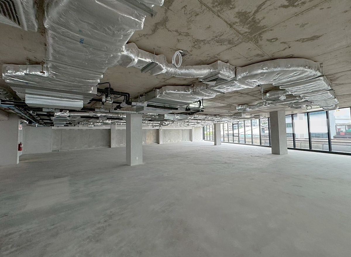 ให้เช่าร้านค้า/ตลาดนัดสุขุมวิท อโศก ทองหล่อ : พื้นที่ให้เช่าริมถนนสุขุมวิท เหมาะทำธุรกิจทุกประเภท เช่น ร้านอาหาร สปา บาร์ ฯลฯ ** NO CO-AGENT ** 