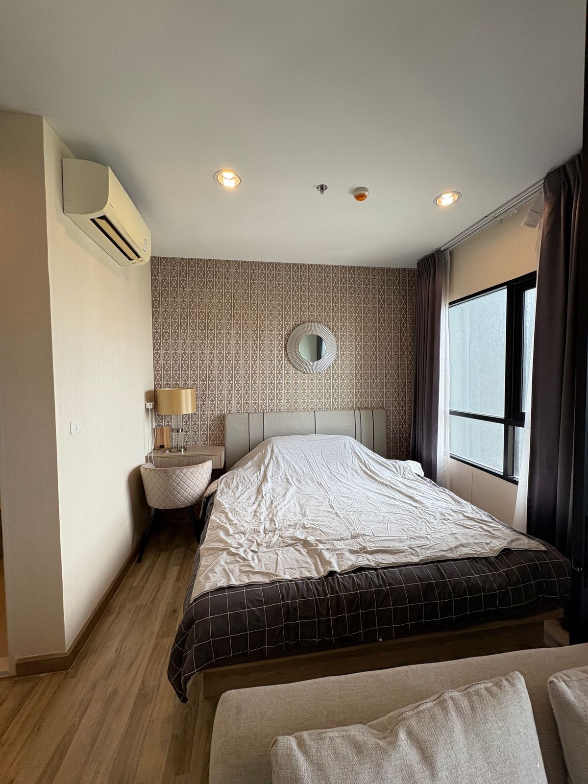 ขายคอนโดบางนา แบริ่ง ลาซาล : ขายขาดทุน    1 นอน ชั้นสูงราคา 2.65 ล้านบาท