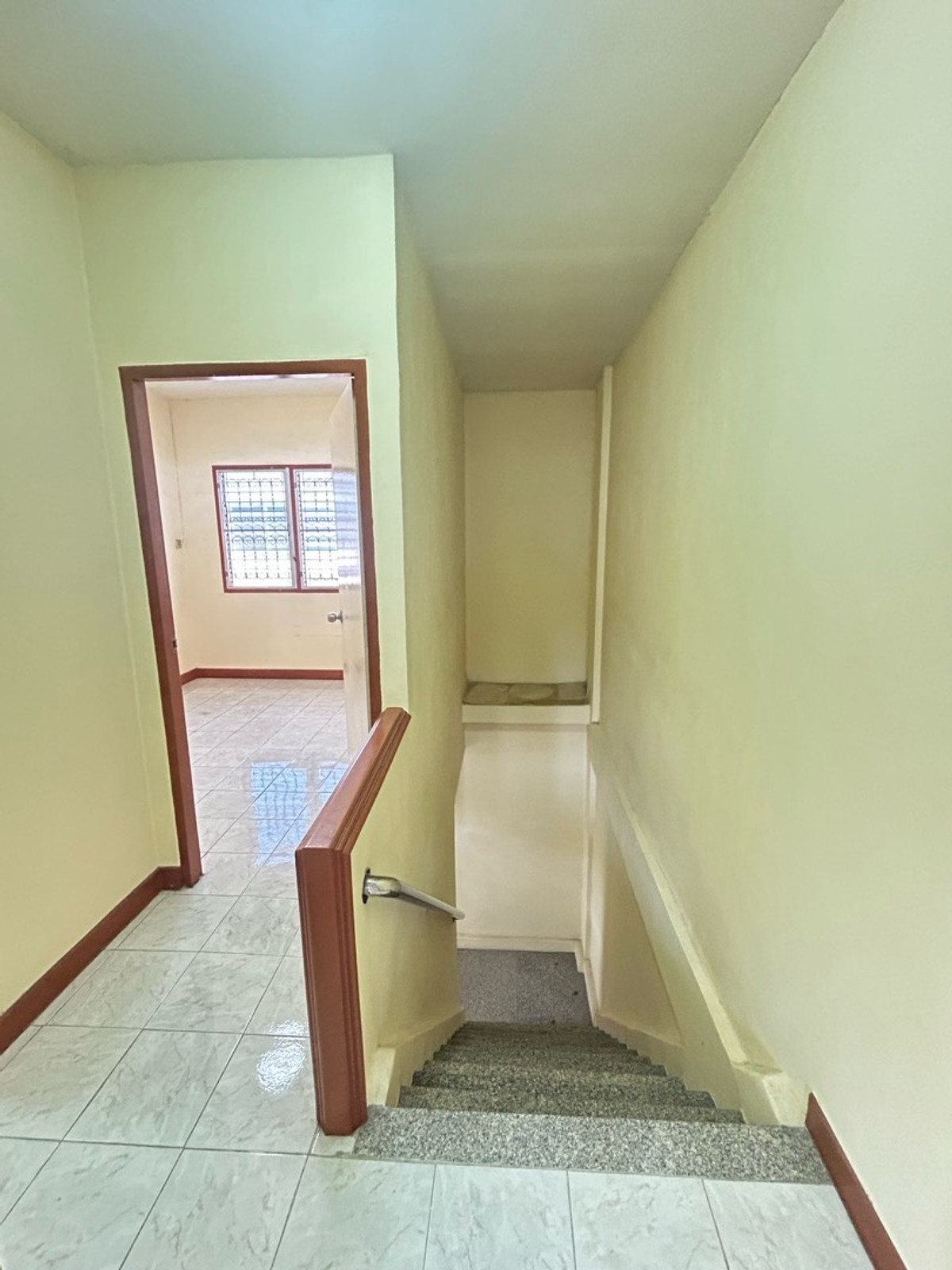 For SaleTownhomeRama 2, Bang Khun Thian : House for sale Sinthawee Grand Village, Rama 2. Area 200 sqm (16.5 sq.wah)