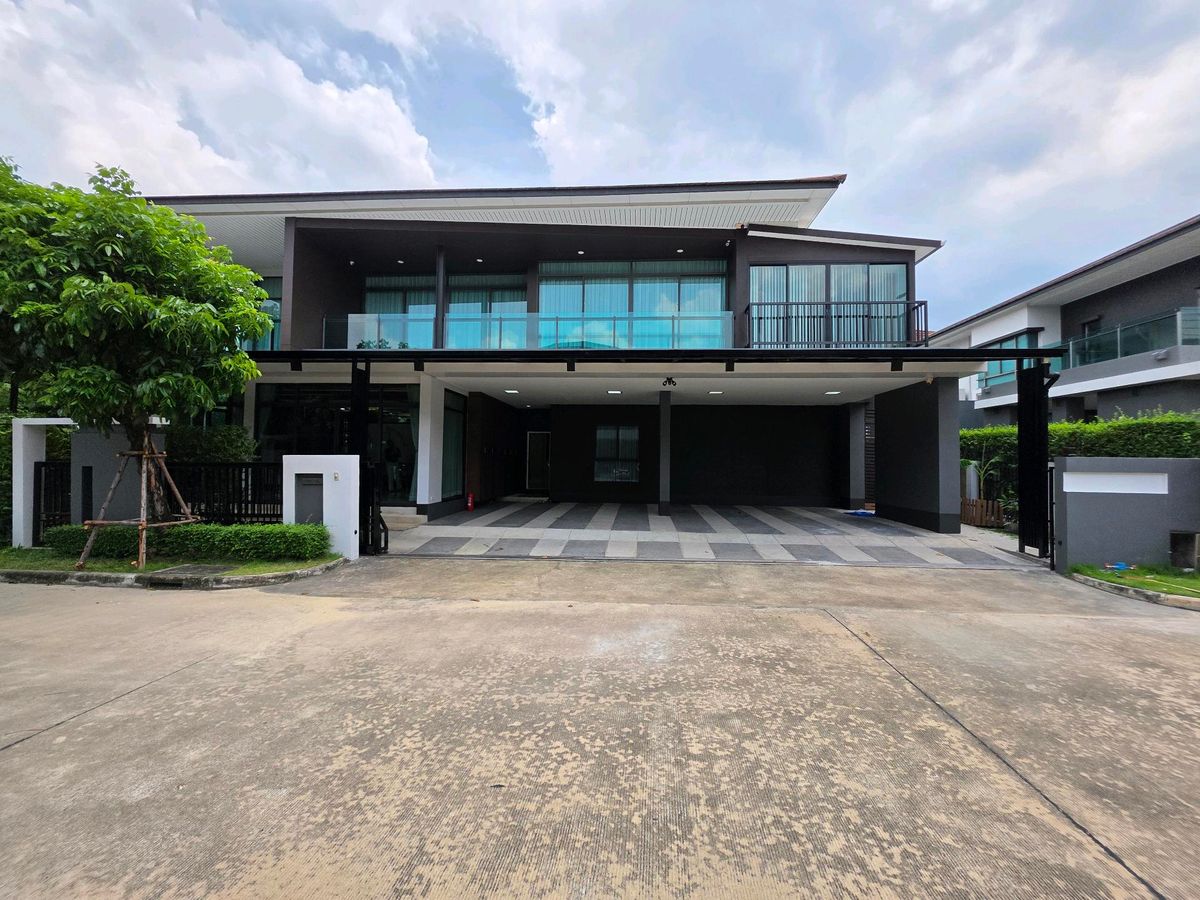 ให้เช่าบ้านพัฒนาการ ศรีนครินทร์ : ❌️❌️ให้เช่า บ้านหรู เศรษฐสิริ กรุงเทพกรีฑา 
บ้านเดี่ยวหลังใหญ่ แปลงมุม ใกล้คลับเฮาส์
ดีไซน์โมเดิร์นสวย เฟอร์นิเจอร์ใหม่ครบ พร้อมเข้าอยู่
