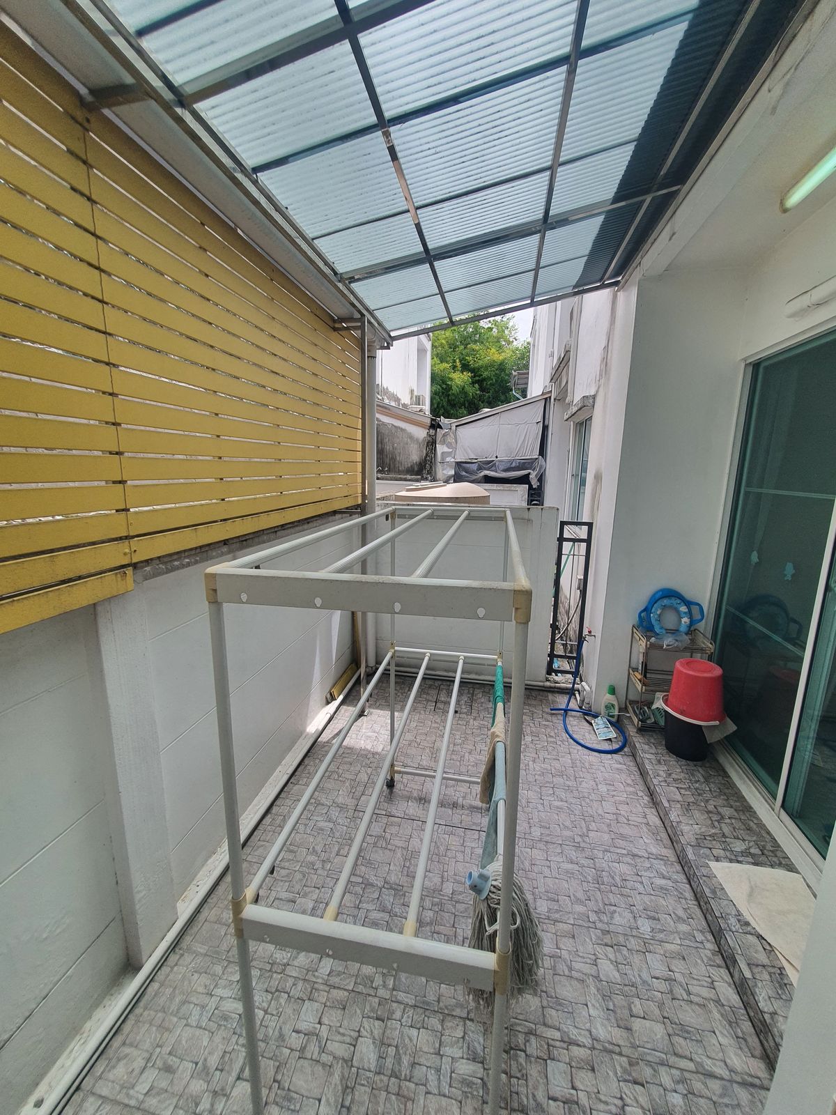 ขายทาวน์โฮมลาดพร้าว101 แฮปปี้แลนด์ : บ้านกลางเมือง ลาดพร้าว 87, ทาวน์โฮม 3 ชั้น, วิวสวน เป็นส่วนตัว ทำเลดี, สไตล์โมเดิร์น ราคาจับต้องได้, ฟังก์ชันครบ หรู คุ้ม พร้อมอยู่ทันที