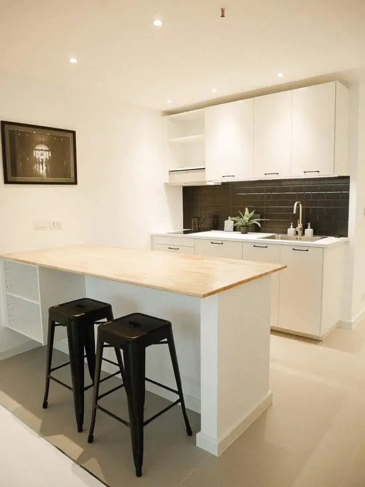 ให้เช่าคอนโดนานา : Sukhumvit Suite Studio condo for rent