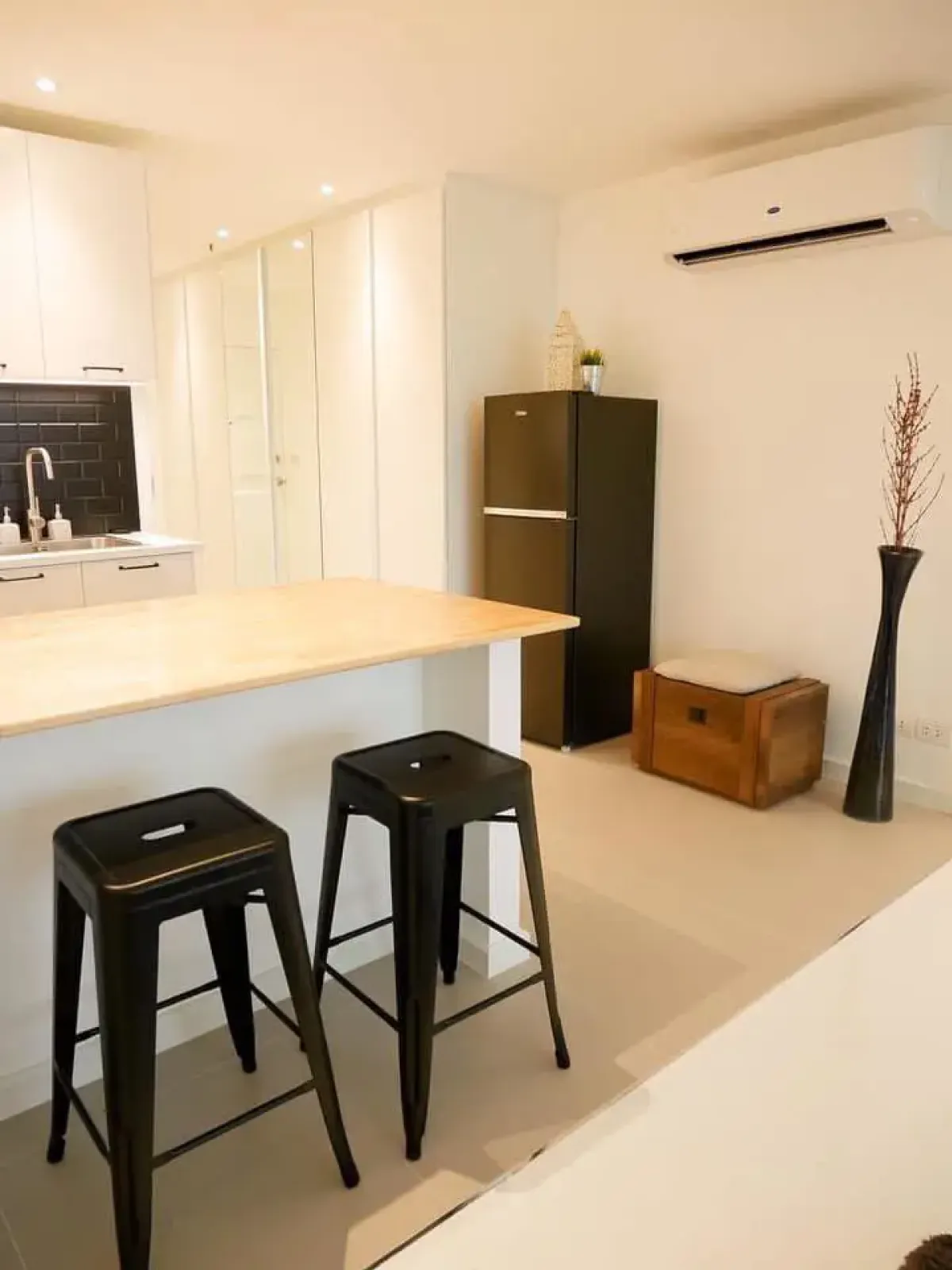 ให้เช่าคอนโดนานา : Sukhumvit Suite Studio condo for rent