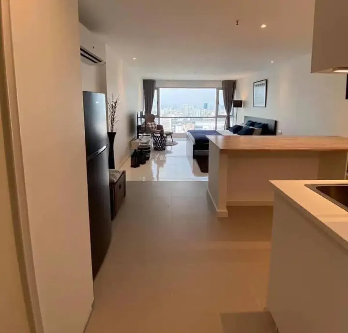 ให้เช่าคอนโดนานา : Sukhumvit Suite Studio condo for rent