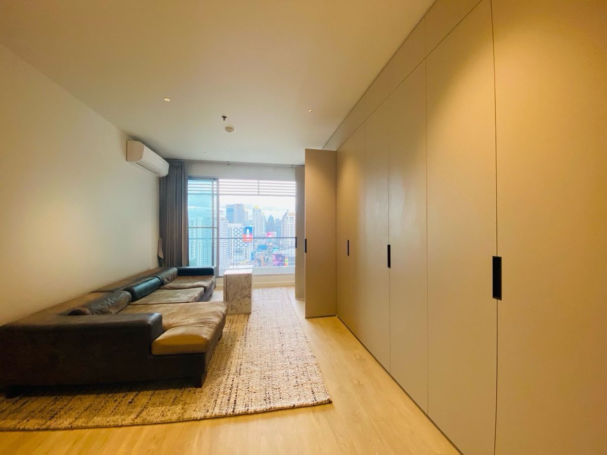 For SaleCondoRatchathewi,Phayathai : Luxury condo for sale in Siam (The Address Siam) ✨ Luxury condo in the heart of the city Golden location connects whole life, working and personal life. Just a few steps to BTS Ratchathewi, convenient to travel to Siam Phaya Thai Asoke and CBD.
