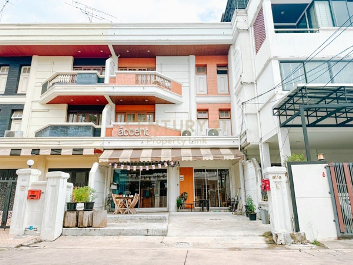 For SaleTownhomeAri,Anusaowaree : 4-storey Townhouse in the heart of Ari, 800 m. from BTS Ari, Phahonyothin and Rama 6 Rd. No.42-TH-68020
