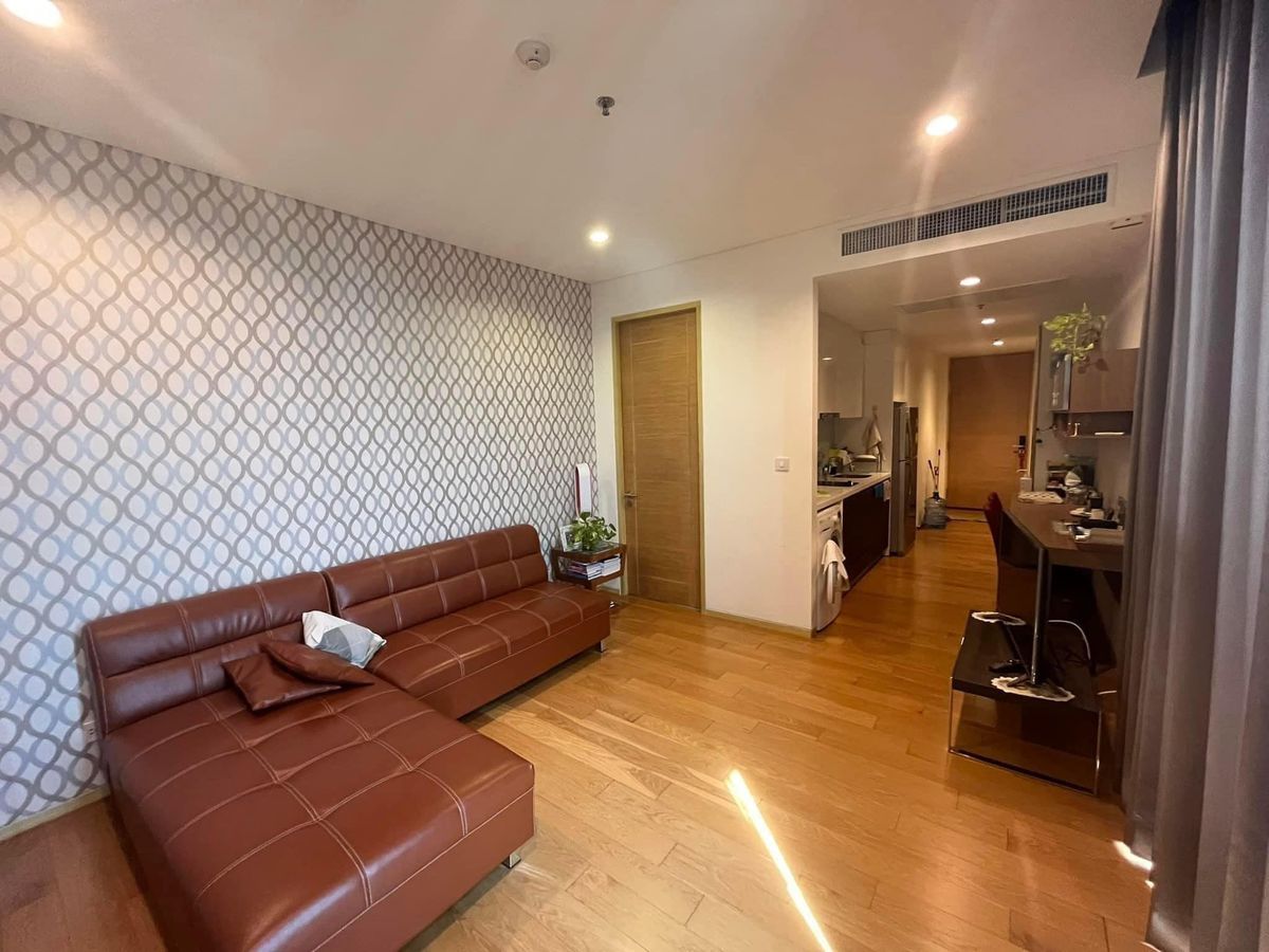 For SaleCondoSathorn, Narathiwat : ✨ For Sale: The Breeze Narathiwas – Fully Furnished 1 Bed Condo, Prime Location Next to BRT Nararam ✨