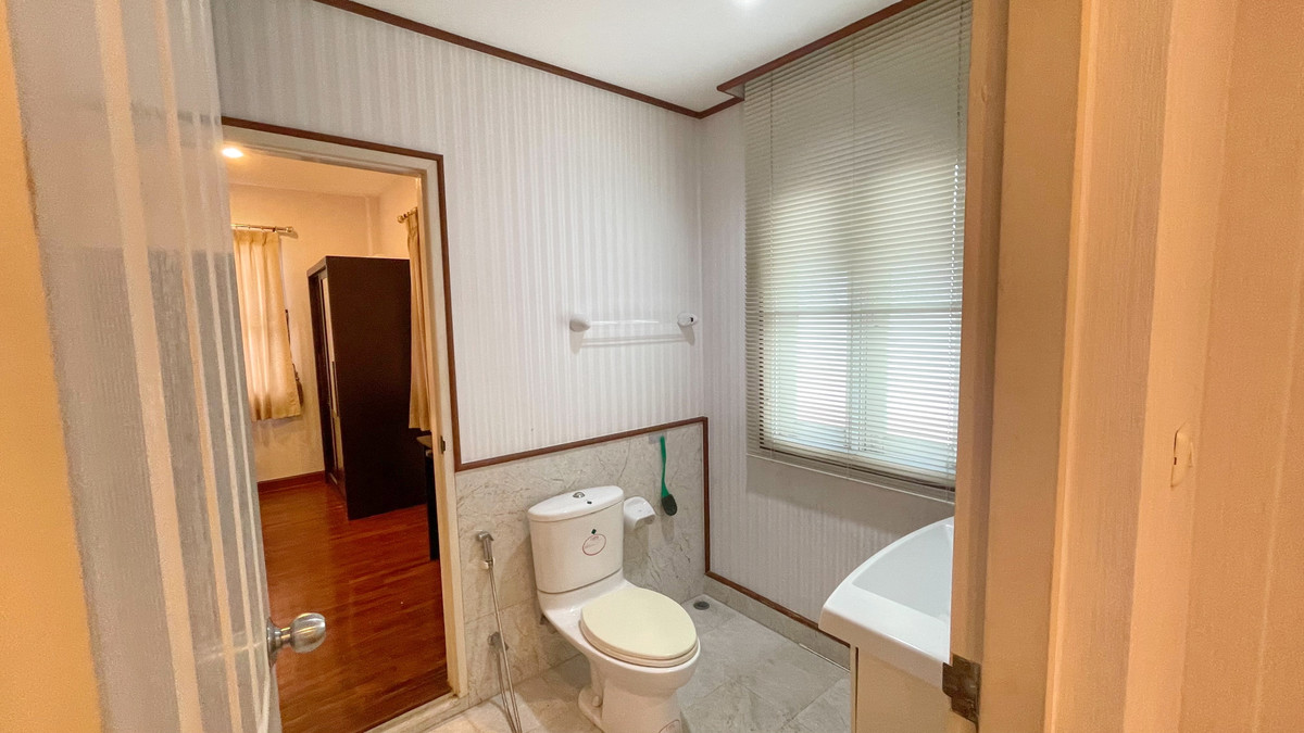 For RentHouseRama5, Ratchapruek, Bangkruai : Rent a detached house, Laddarom Ratchaphruek, Rattanathibet, next to Ratchaphruek near MRT Bang Rak Noi.