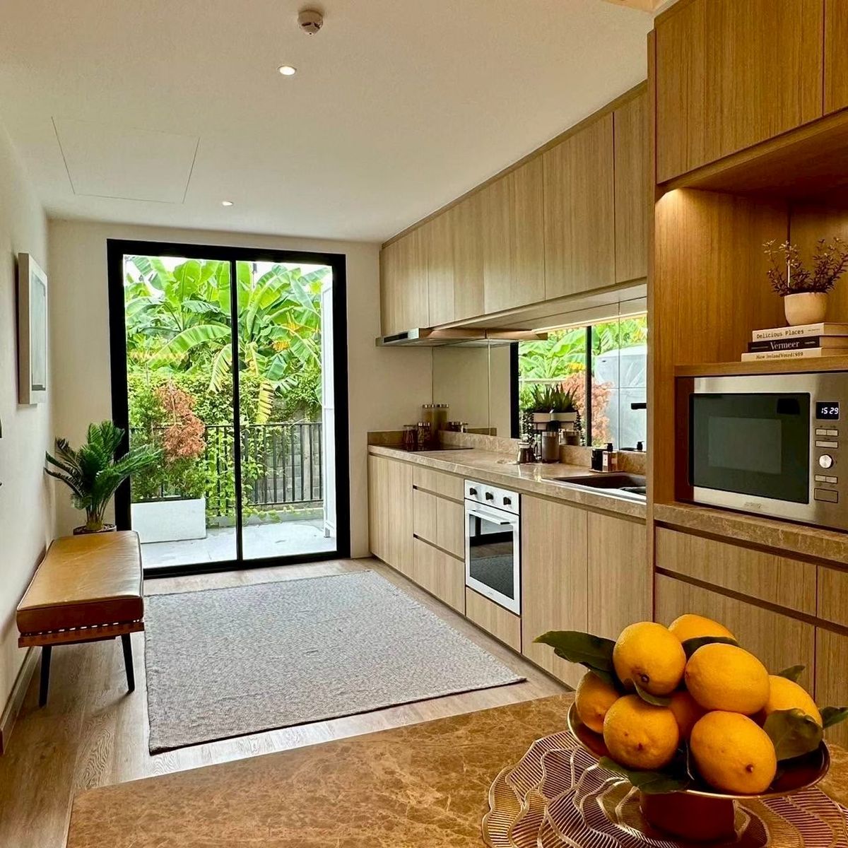 For SaleTownhomeSukhumvit, Asoke, Thonglor : Townhome renovated new. Very beautiful. Good location, beautiful house, only one house • Interested call 081-152-6164 agent