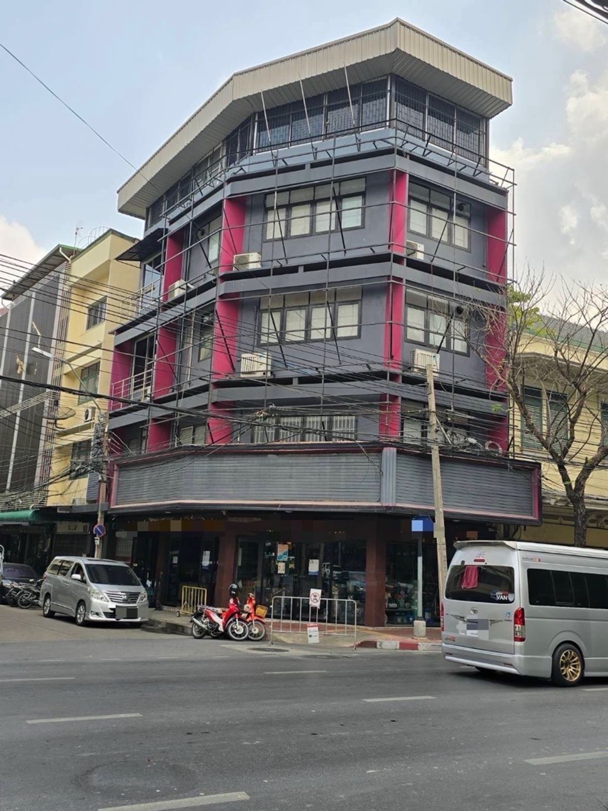 ให้เช่าร้านค้า/ตลาดนัดเยาวราช บางลำพู : พื้นที่เช่า ชั้น G ขนาด 88 ตร.ม. เยาวราช - เจริญกรุง แหล่งนักท่องเที่ยว ใกล้ รถไฟฟ้า MRT สถานี สามยอด 400 เมตร