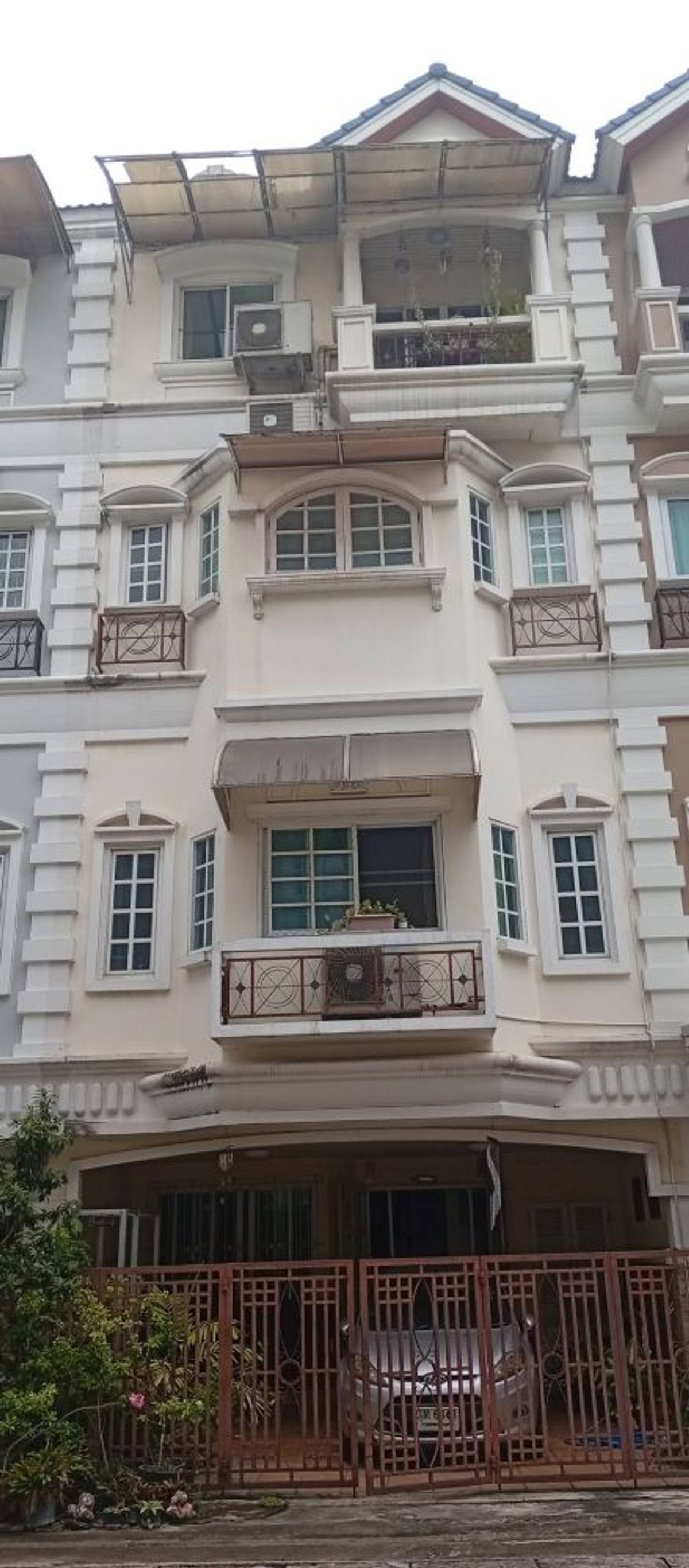 For SaleTownhomeRama3 (Riverside),Satupadit : 4 -story townhome for sale, Golden Home Park Village 2, Rama 3, Soi 77, good location, convenient to travel near Central Rama 3