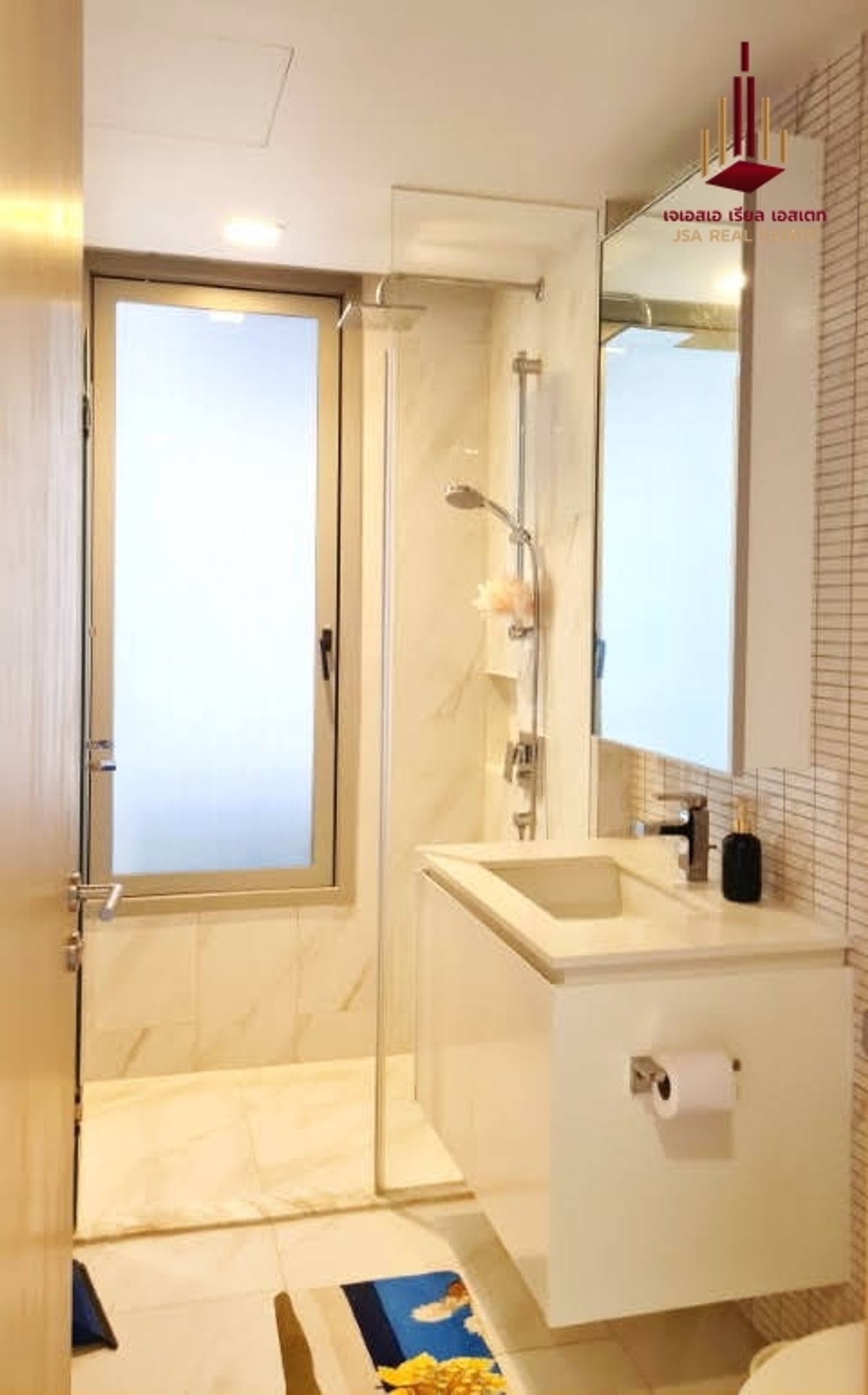 For SaleCondoNana, North Nana,Sukhumvit13, Soi Nana : ✨ For Sale: Hyde Sukhumvit 11 Condo ✨ 💰 ONLY 10,300,000 THB