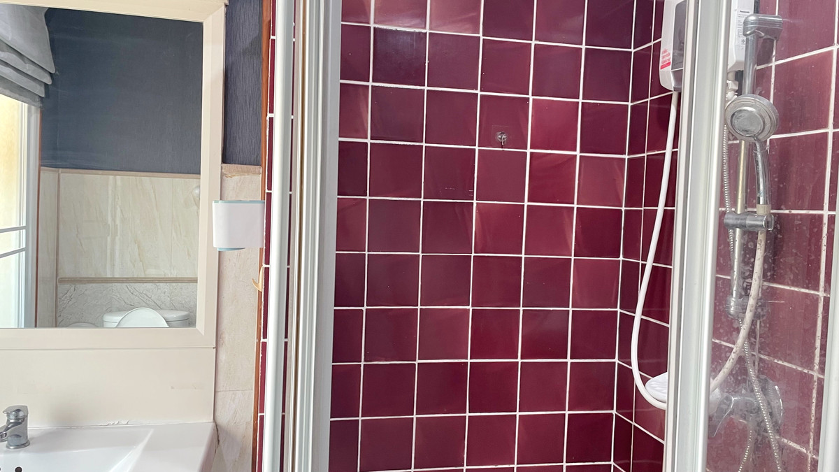 For RentHouseRama5, Ratchapruek, Bangkruai : Rent a detached house, Laddarom Ratchaphruek, Rattanathibet, next to Ratchaphruek near MRT Bang Rak Noi.