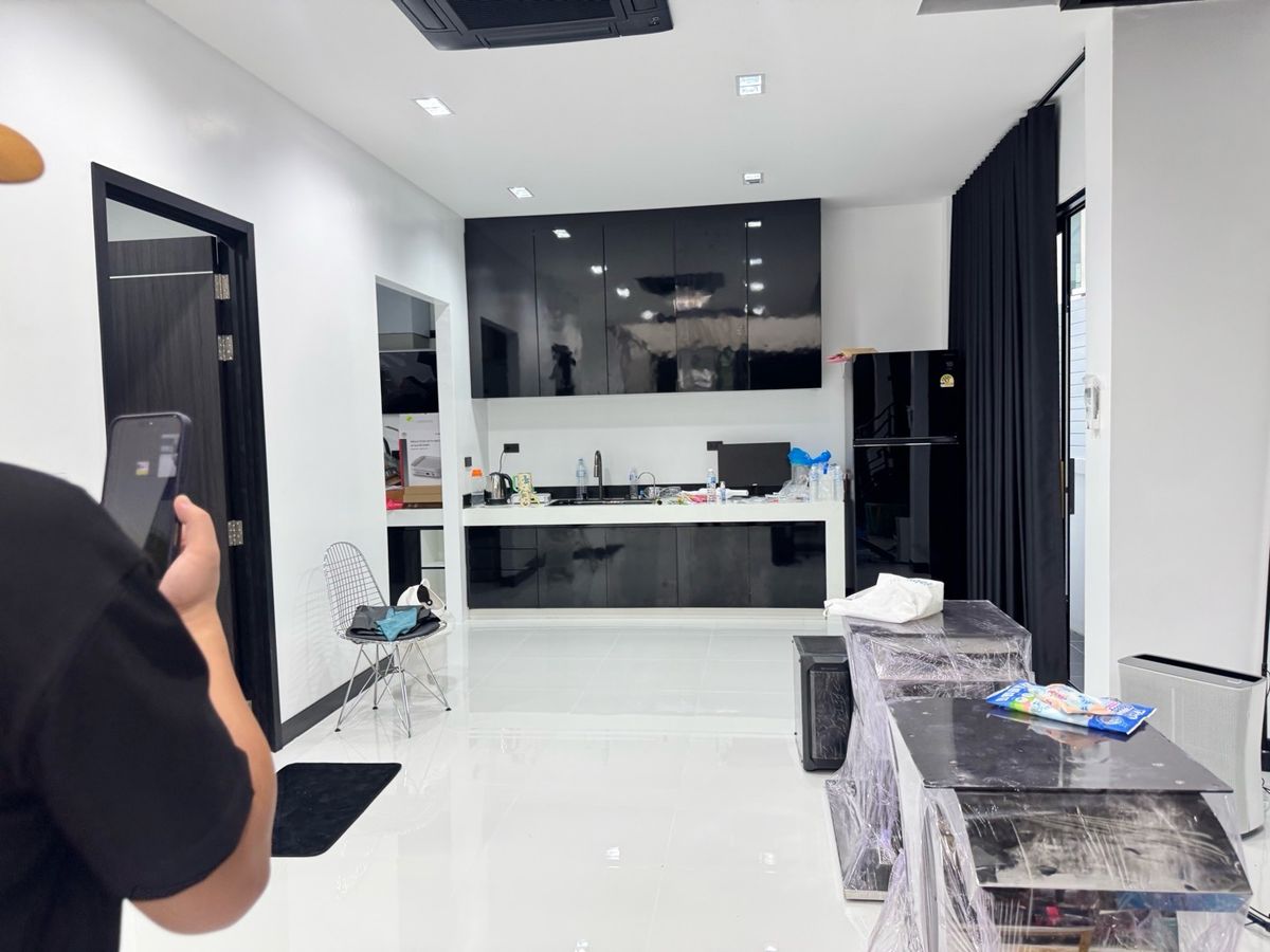 For RentHouseYothinpattana,CDC : 🏡✨ Single house, Home Office, newly built in the heart of Town in Town (along the express) 310 sq.m.