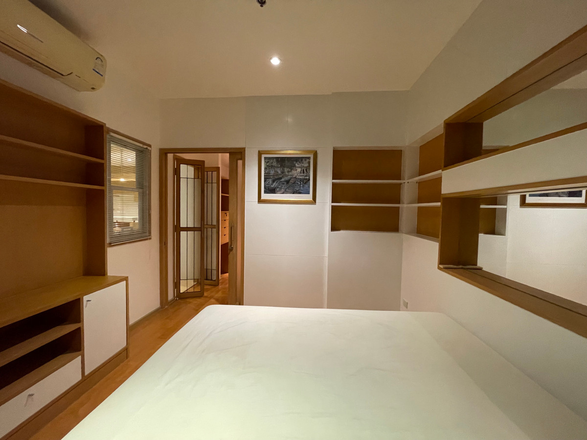 For RentCondoRatchathewi,Phayathai : Villa Ratchathewi 🏢 2 bedrooms width up to 84 sq.w. Height near BTS 200 meters, shady, just 50k per month. • Interested contact 081-152-6154 agent.