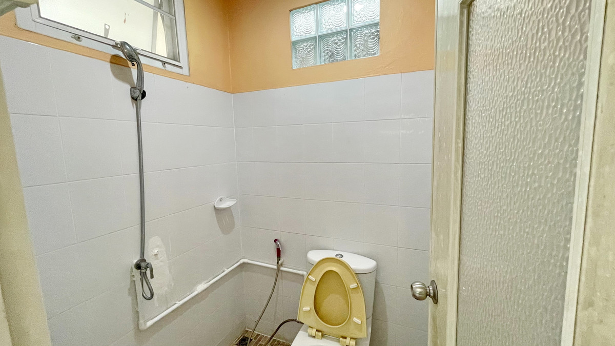 For RentHouseRama5, Ratchapruek, Bangkruai : Rent a detached house, Laddarom Ratchaphruek, Rattanathibet, next to Ratchaphruek near MRT Bang Rak Noi.