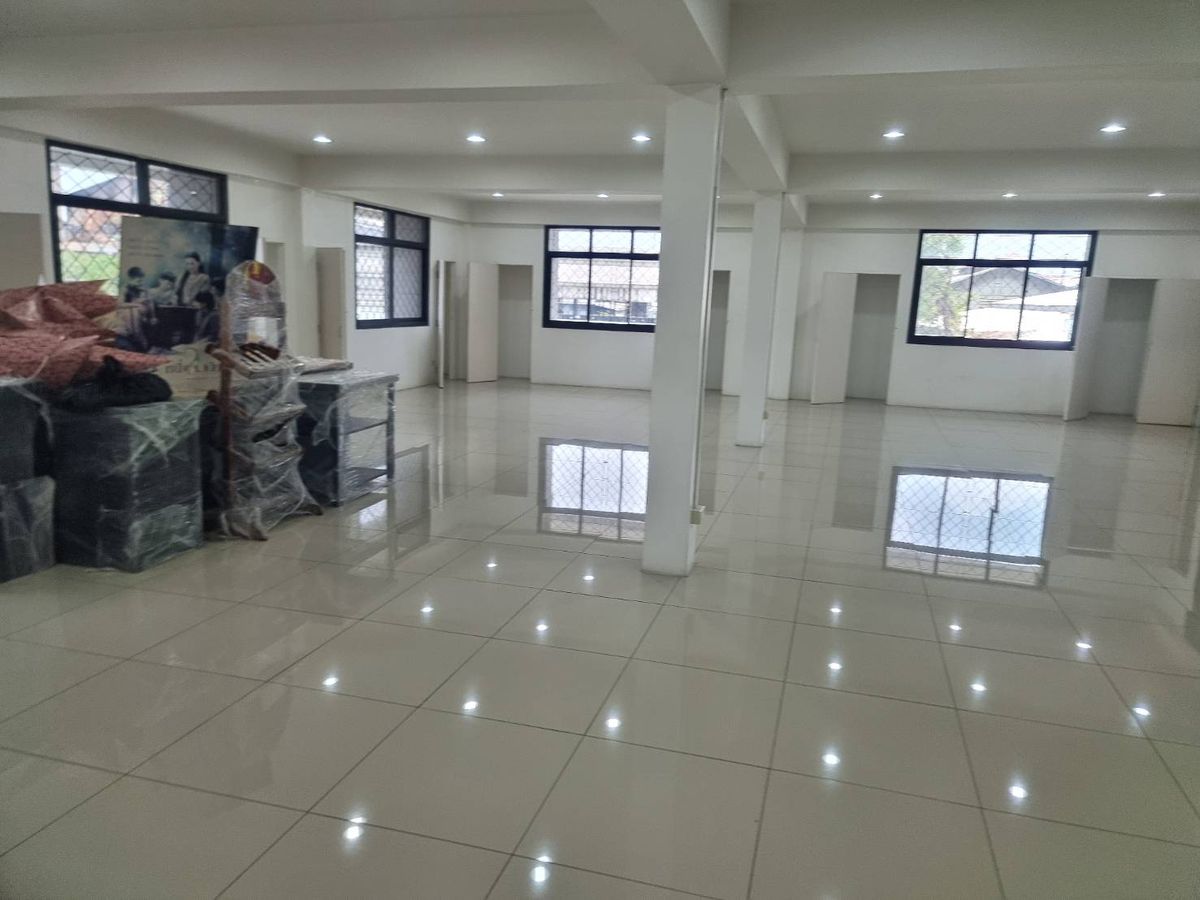 ให้เช่าโรงงานสมุทรปราการ สำโรง : ให้เช่าโรงงานโกดังพร้อมออฟฟิศ 2 ชั้น ขนาดใหญ่ บนพื้นที่ 6 ไร่ 2 งาน พื้นที่ใช้สอย 4,100 ตารางเมตร ไม่รวมพื้นที่จอดรถกว่า 4 ไร่ ทำเล สำโรงใต้ ปู่เจ้าสมิงพราย พื้นที่สีม่วง ขอ รง.4 ได้ รถเทรลเลอร์เข้าออกได้