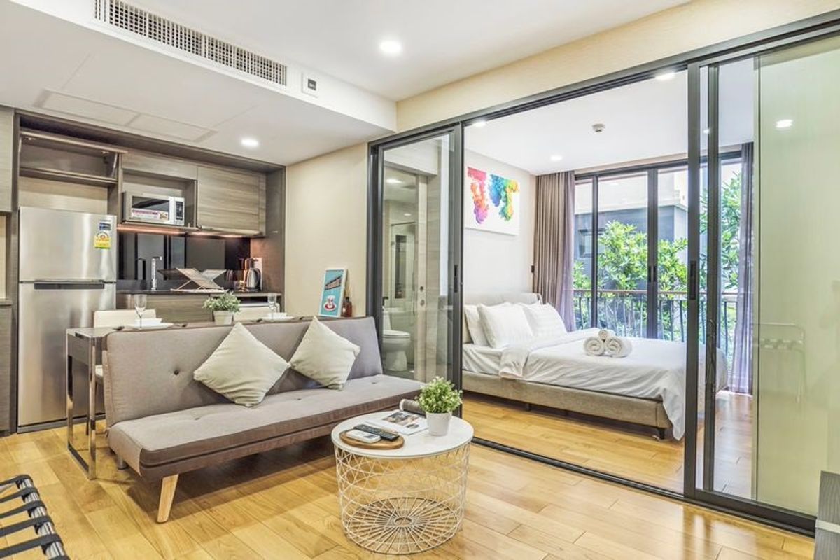 For RentCondoWitthayu, Chidlom, Langsuan, Ploenchit : Condo for rent, Low Rise 8, Klass Langsuan, near BTS BTS, Chidlom about 200 meters.