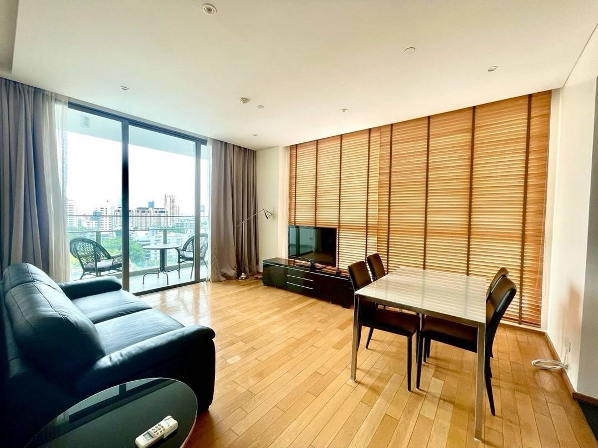 ให้เช่าคอนโดสุขุมวิท อโศก ทองหล่อ : Pet friendly(small dog 🐶) 
For rent - AEQUA Sukhumvit 49 