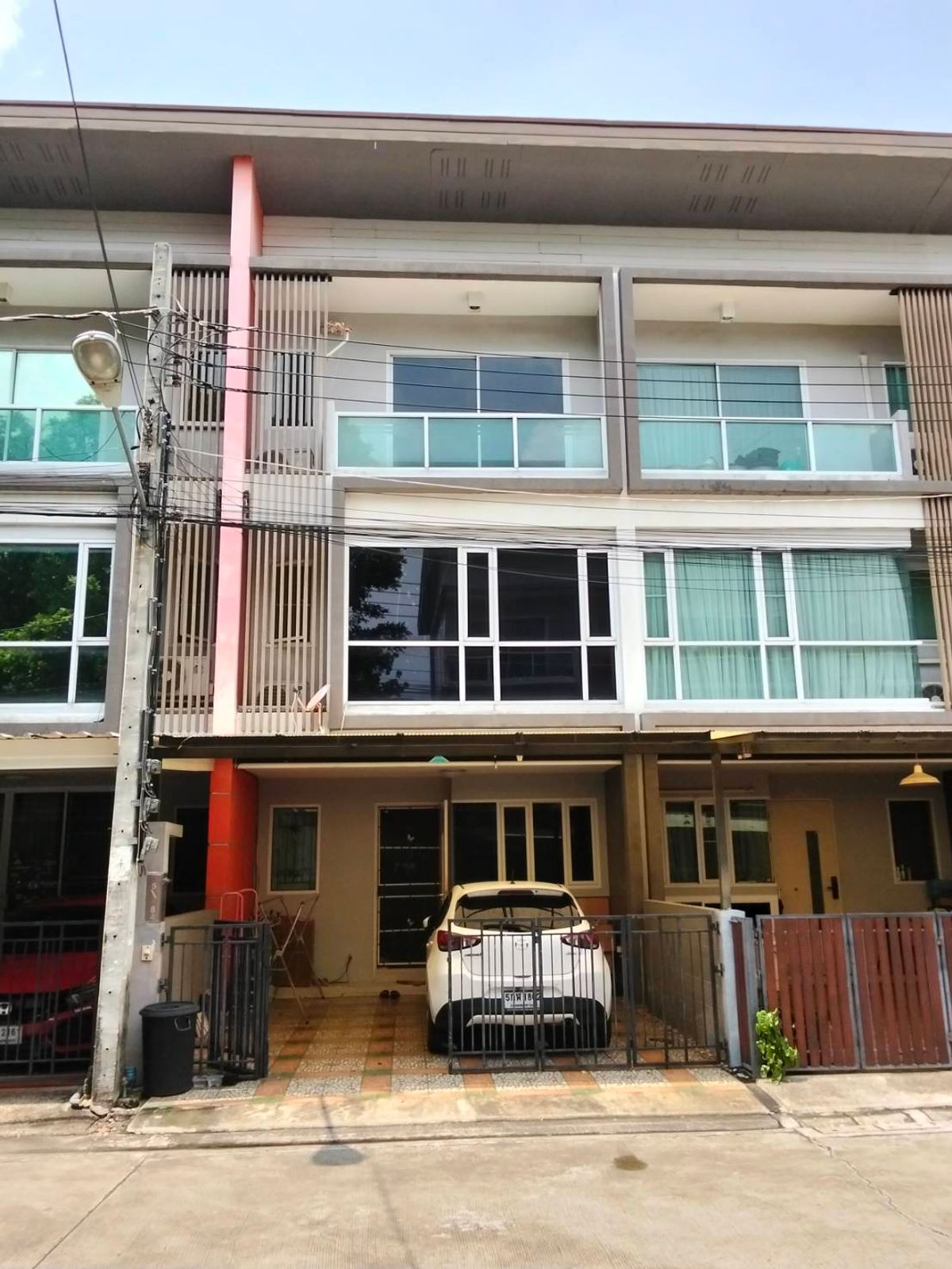 For RentTownhomeKaset Nawamin,Ladplakao : Rent/sell townhome Di Ibx Village Kaset Nawamin (The I Box Kaset-Nawamin) Bueng Kum Ferini Air