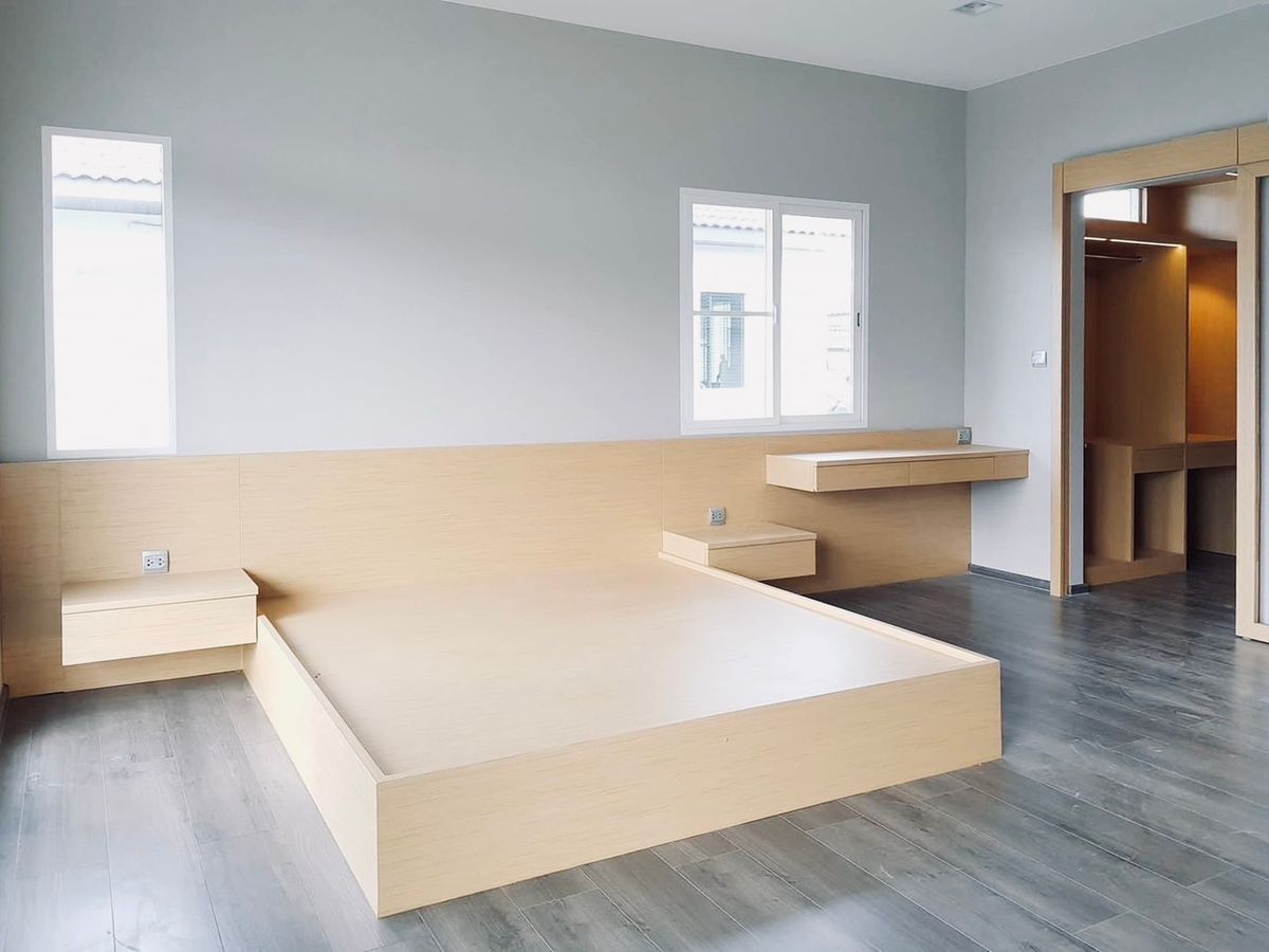 For SaleHouseBangna, Bearing, Lasalle : Mantana 1 Bangna Km.7 Prime location near Mega Bangna and the Expressway