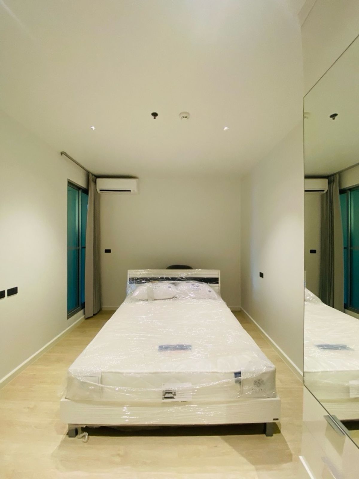 For SaleCondoRatchathewi,Phayathai : Luxury condo for sale in Siam (The Address Siam) ✨ Luxury condo in the heart of the city Golden location connects whole life, working and personal life. Just a few steps to BTS Ratchathewi, convenient to travel to Siam Phaya Thai Asoke and CBD.