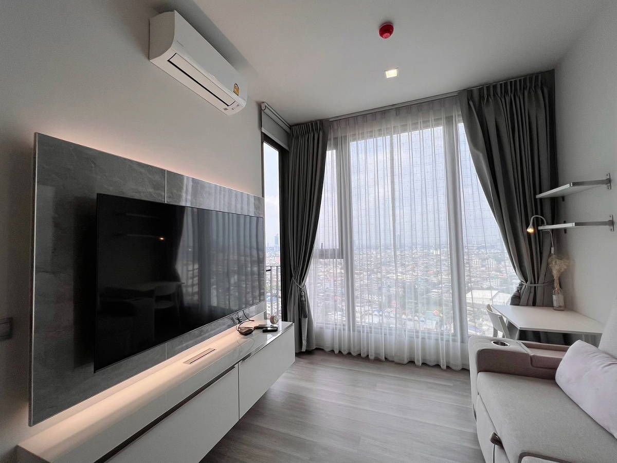 ให้เช่าคอนโดสาทร นราธิวาส : ให้เช่า ✨ RHYTHM CHAROENKRUNG PAVILLION ✨ เฟอร์นิเจอร์ และ เครื่องใช้ไฟฟ้าครบ ใกล้ BTS สะพานตากสิน