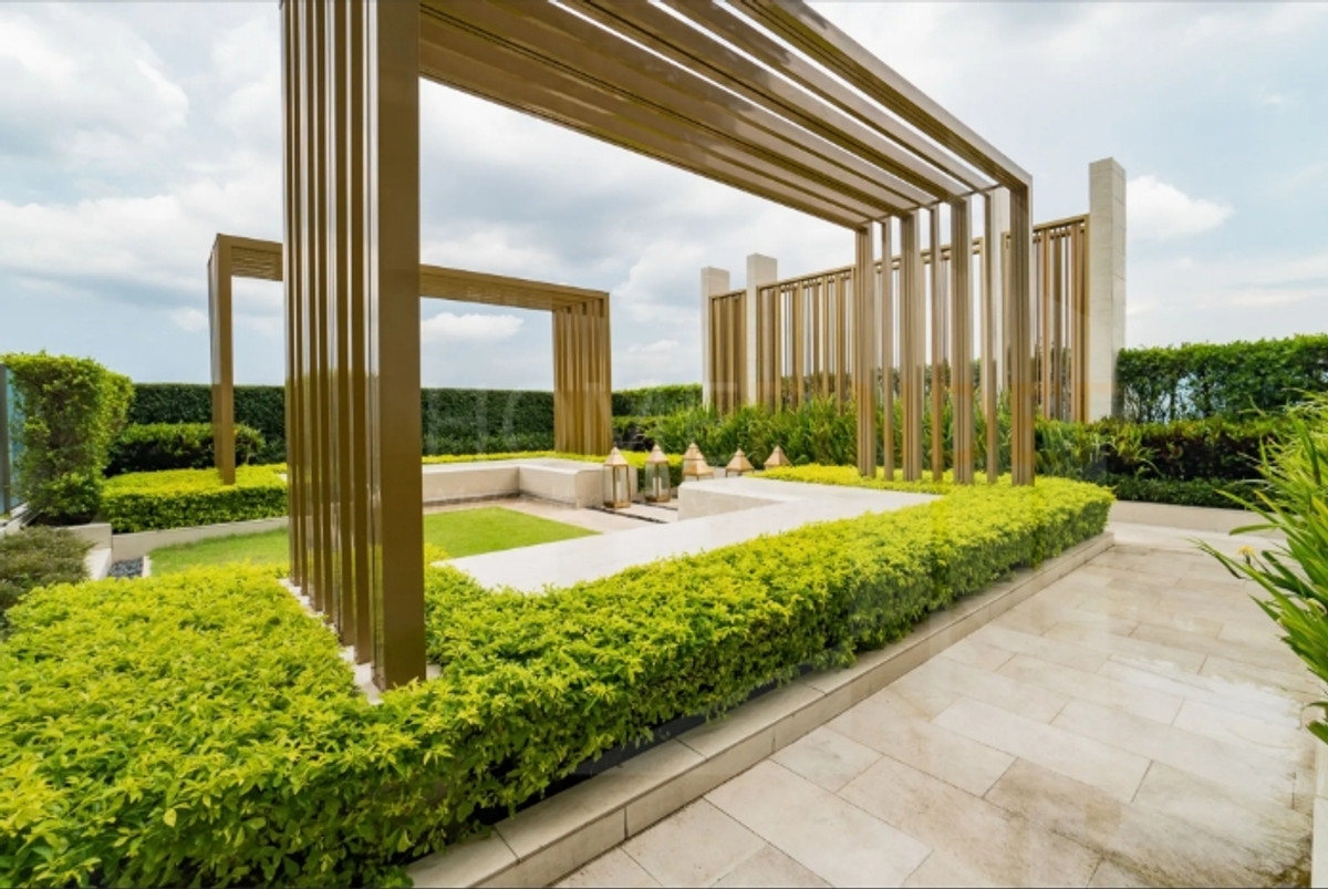 For SaleCondoSukhumvit, Asoke, Thonglor : ✨ For Sale: The Esses Asoke Condo ✨ 💰 ONLY 10,500,000 THB