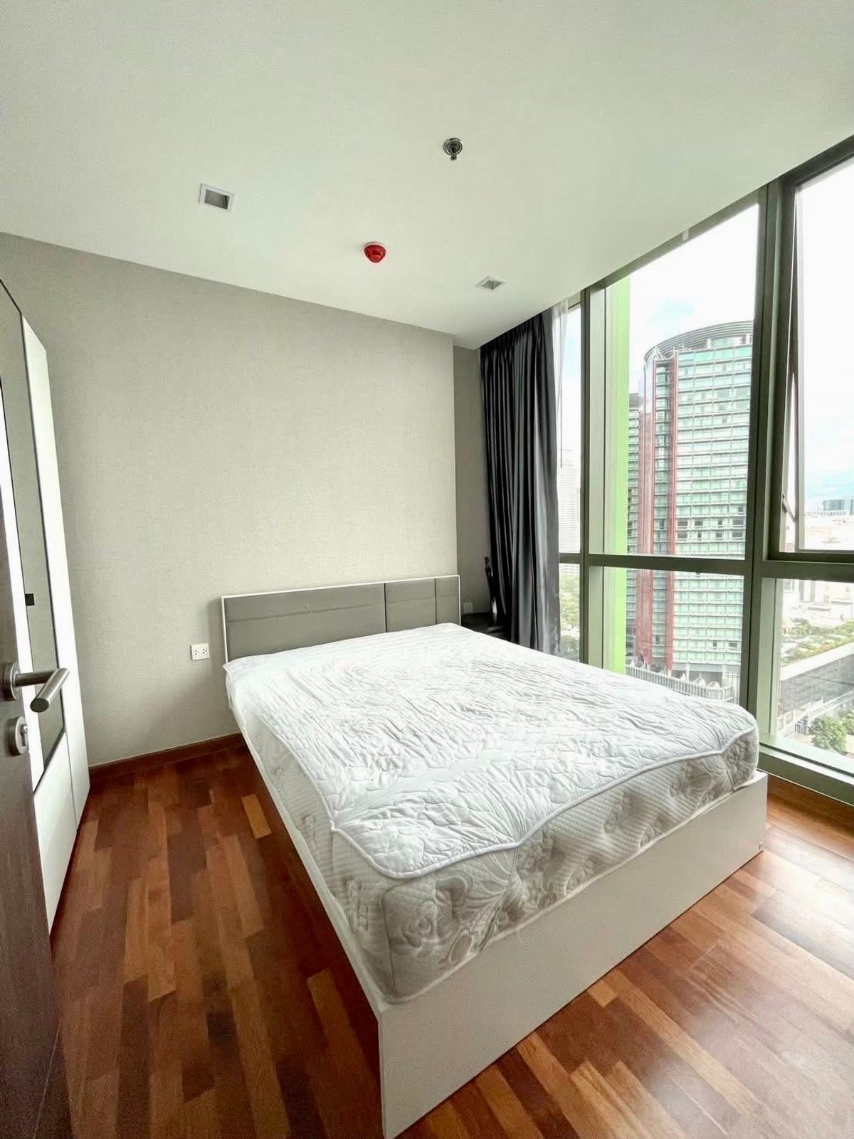 ให้เช่าคอนโดราชเทวี พญาไท : Wish signature Midtown Siam - Ready to move in - 1Bedroom 35 sq.m.- The Best View - Only 23K/month