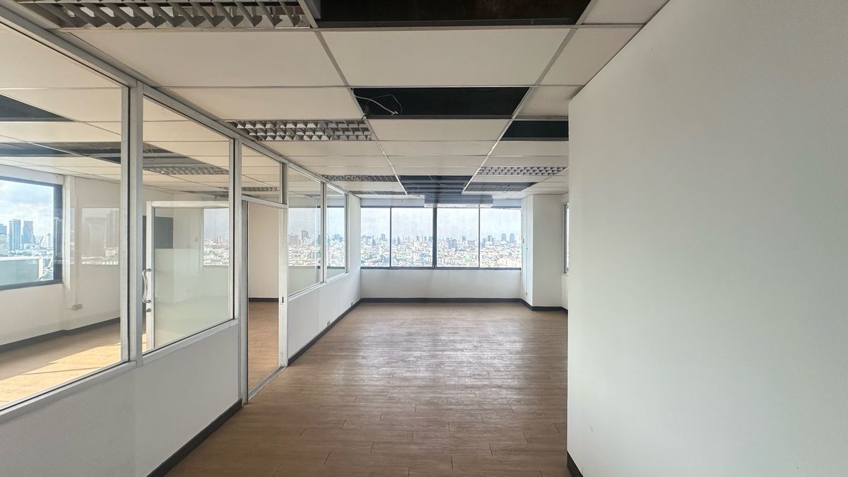 For RentOfficeRama9, Petchburi, RCA : Office for Rent – 120 sq.m. 🚀 (Din Daeng Area)