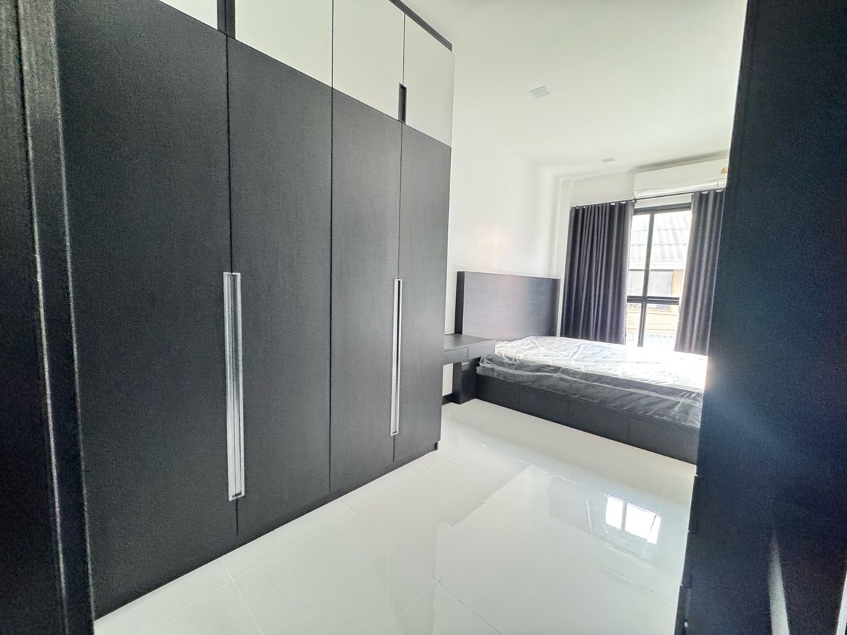 For RentHouseYothinpattana,CDC : 🏡✨ Single house, Home Office, newly built in the heart of Town in Town (along the express) 310 sq.m.