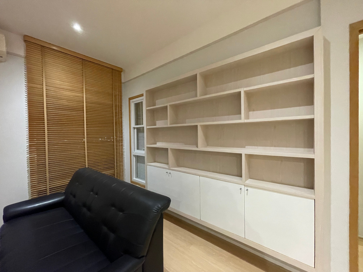 For RentCondoRatchathewi,Phayathai : Villa Ratchathewi 🏢 2 bedrooms width up to 84 sq.w. Height near BTS 200 meters, shady, just 50k per month. • Interested contact 081-152-6154 agent.