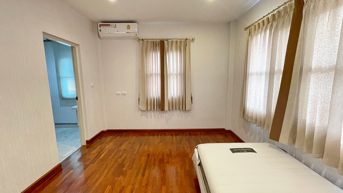 For RentHouseRama5, Ratchapruek, Bangkruai : Rent a detached house, Laddarom Ratchaphruek, Rattanathibet, next to Ratchaphruek near MRT Bang Rak Noi.