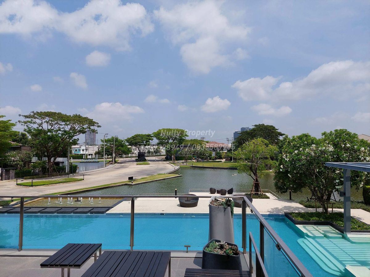 For SaleHouseBangna, Bearing, Lasalle : Mantana 1 Bangna Km.7 Prime location near Mega Bangna and the Expressway