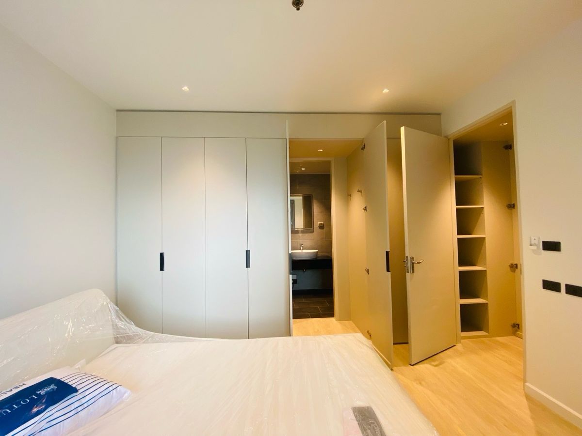 For SaleCondoRatchathewi,Phayathai : Luxury condo for sale in Siam (The Address Siam) ✨ Luxury condo in the heart of the city Golden location connects whole life, working and personal life. Just a few steps to BTS Ratchathewi, convenient to travel to Siam Phaya Thai Asoke and CBD.